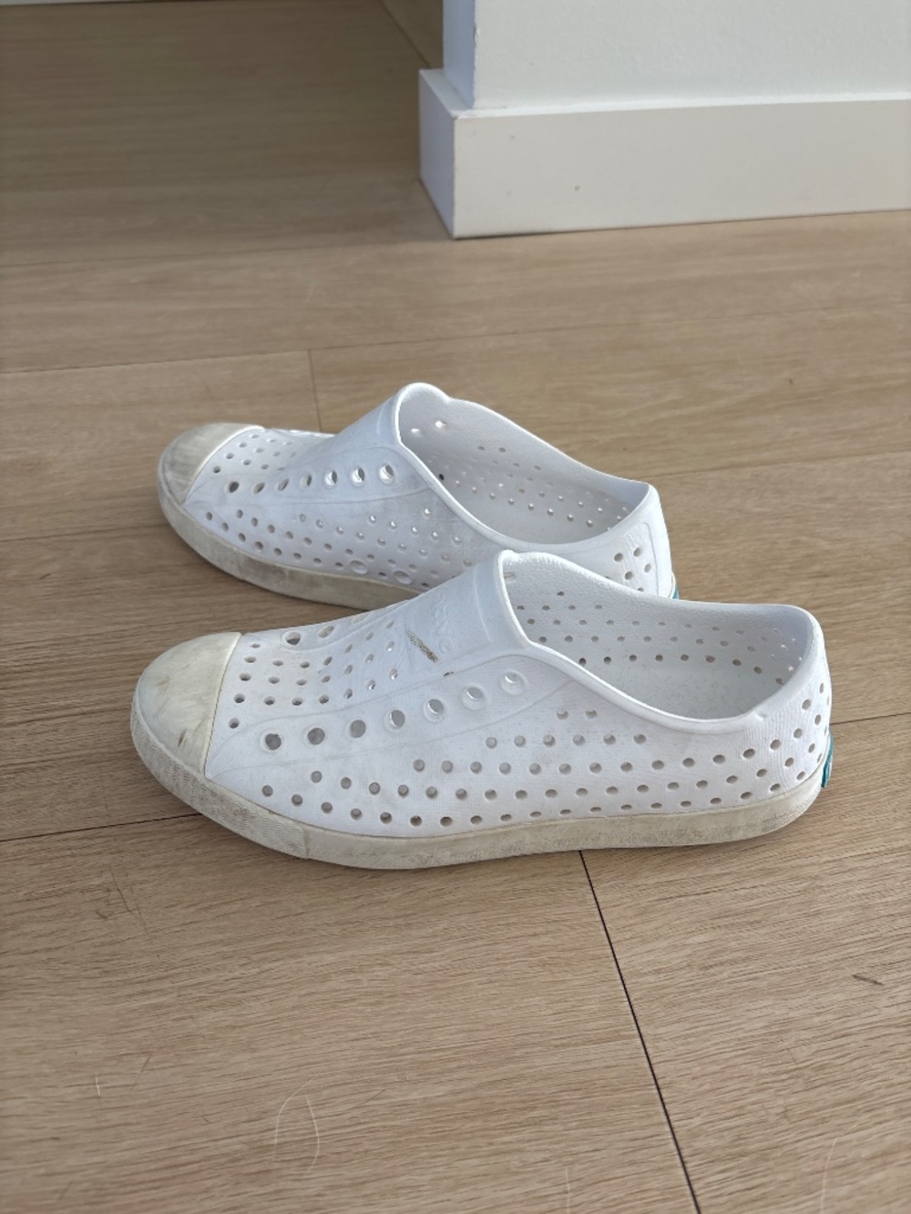 Native slip ons - Picture 3 of 5